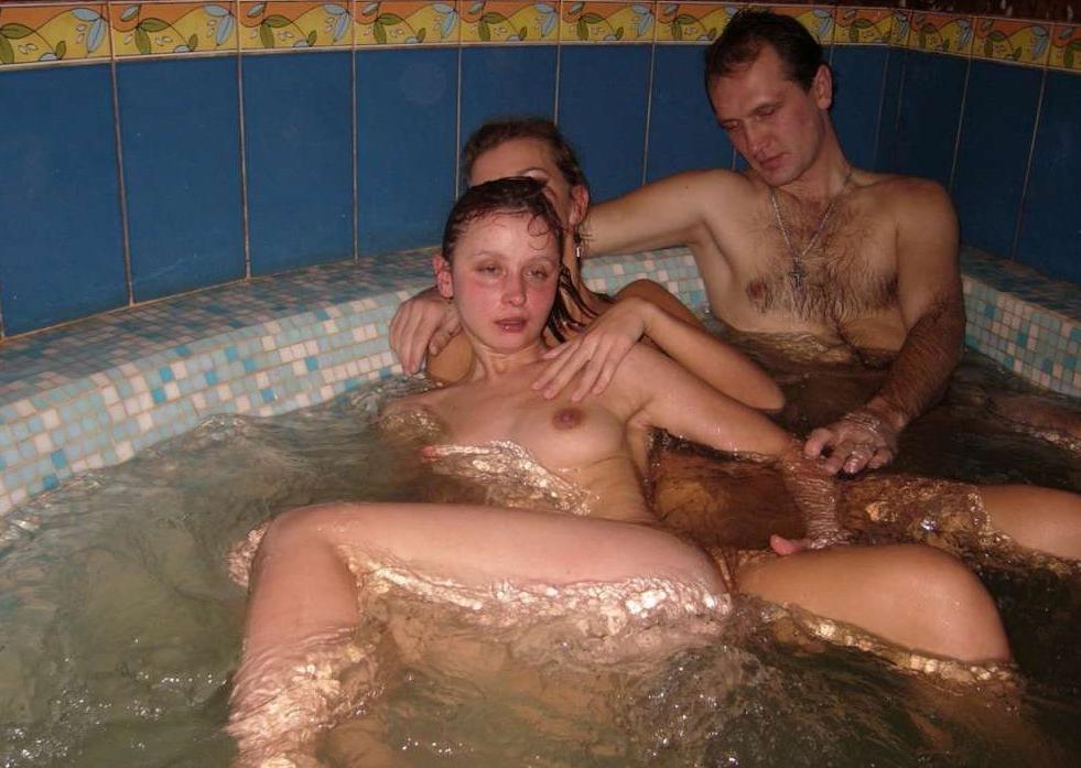 15P Wild smashed bitches in a jacuzzi