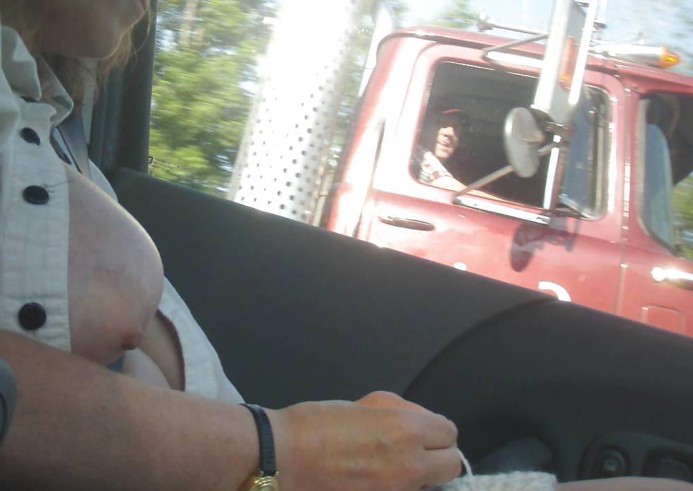 12P Flashing truckers 1