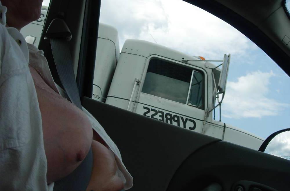 12P Flashing truckers 1