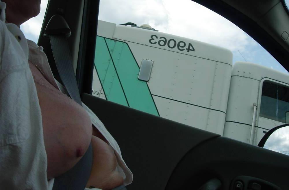 12P Flashing truckers 1