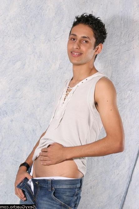 12P Twink on the loose wanting some sex from a hunky Latino dude