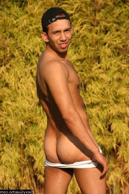 12P Cocky Latino poses all nude showing everything that he has to offer