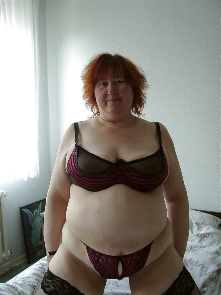 25P MILF in lingerie
