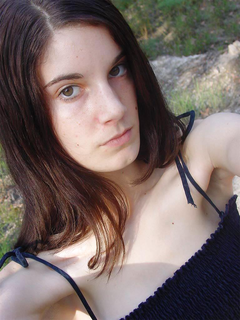 25P HAIRY US TEEN POSING