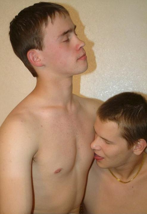 17P College twink seducing his closest buddy into oral