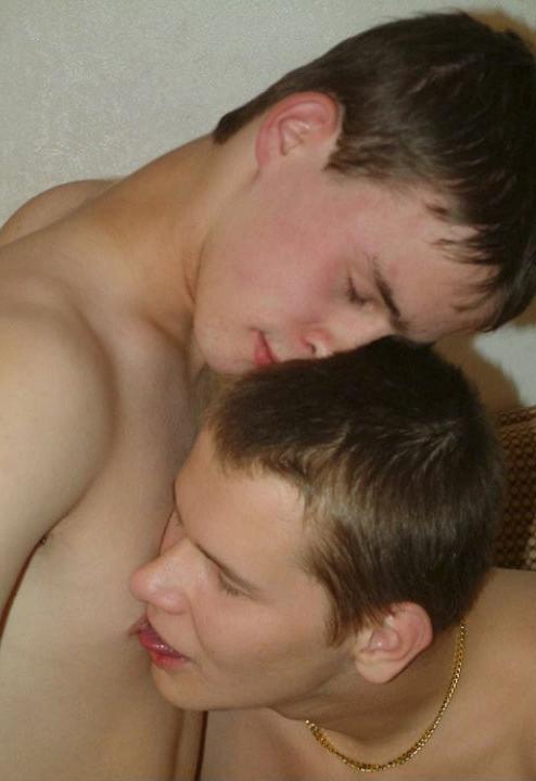17P College twink seducing his closest buddy into oral