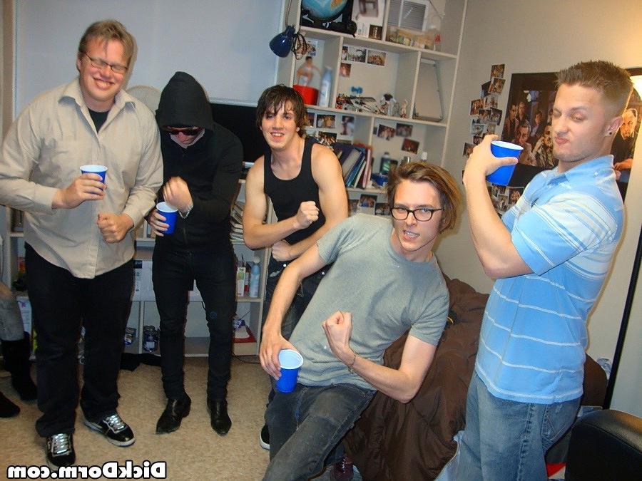 12P Horny hot ass fucking gay college dudes party and fuck in these real user submit