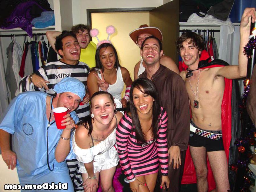 16P 5 horny college dudes and 3 hot babes masterbate and fuck each others asses 4 bi