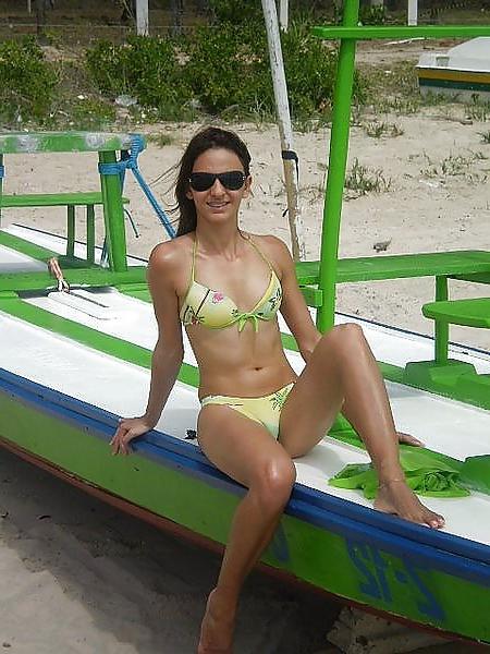 17P Beach Girls 8