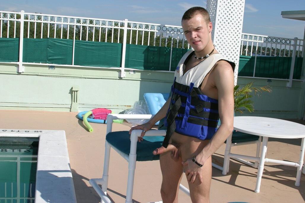 16P Horny gay beach boys exchanging oral amabilities in the pool
