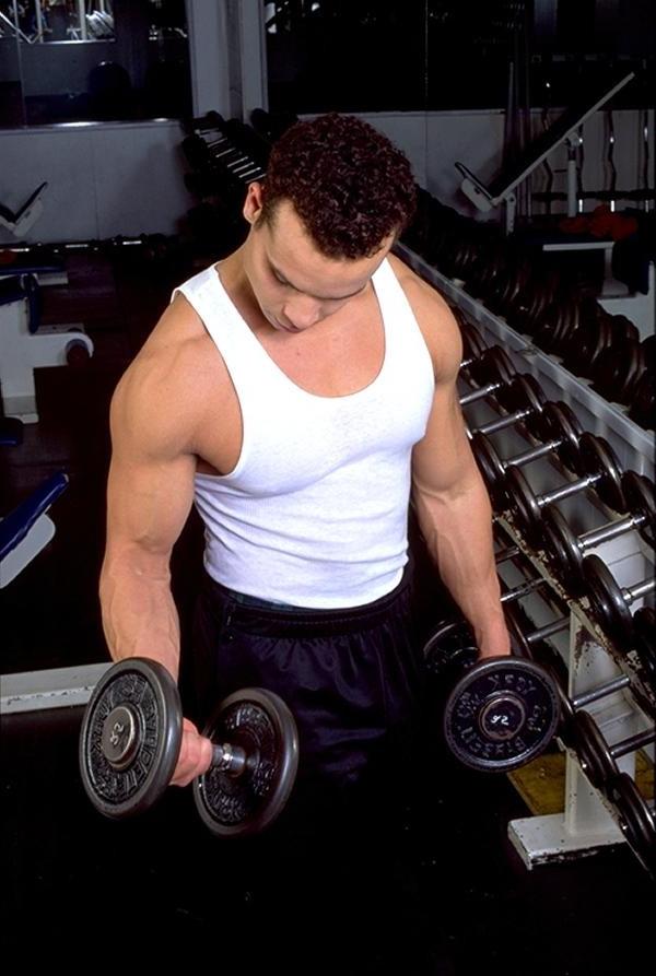 20P Sexy naked latino beefcake