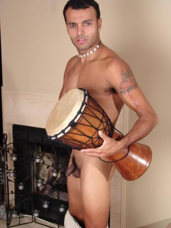 20P Nude latino stud