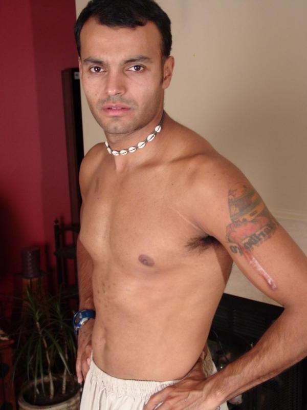 20P Nude latino stud