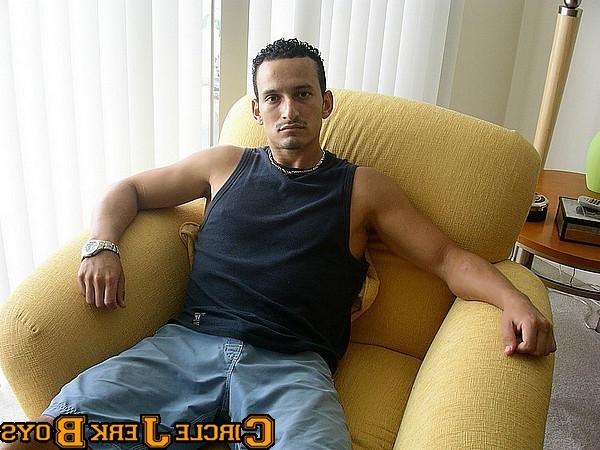14P Latin stud with a tight ass and rock hard chest