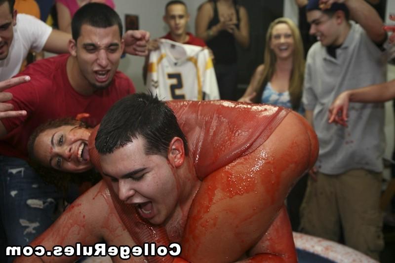 14P College party soon become a hardcore college orgy