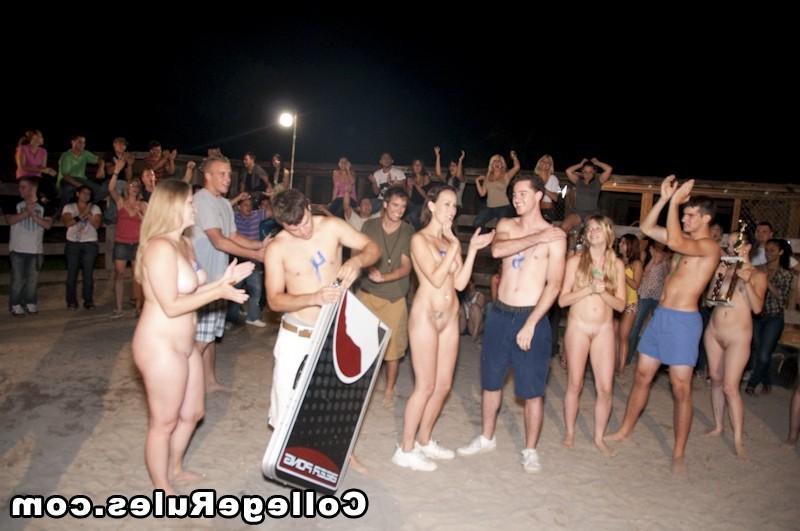 15P Hot college girls