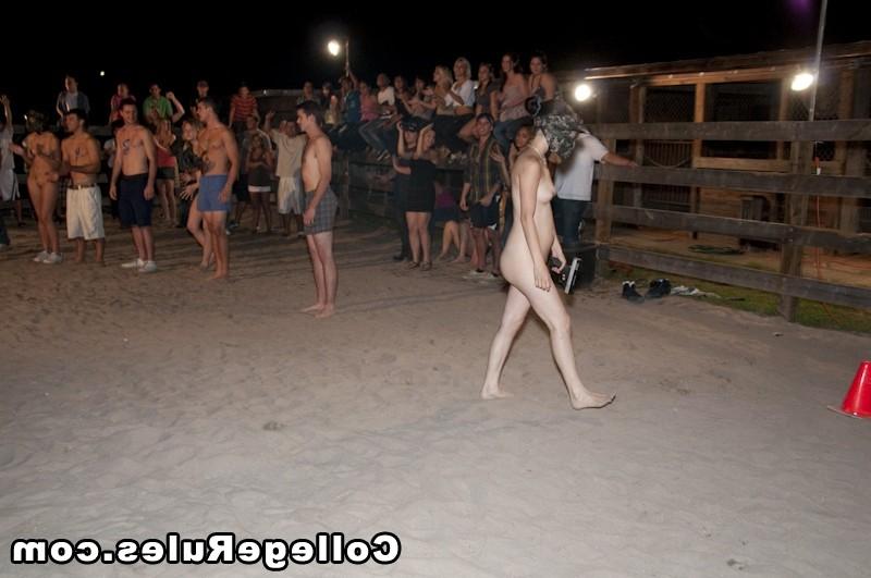 15P Hot college girls