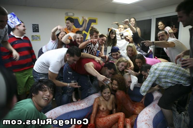 15P Hot college girls