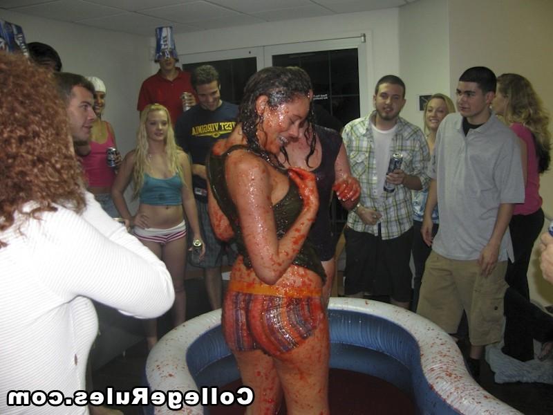 15P Hot college girls