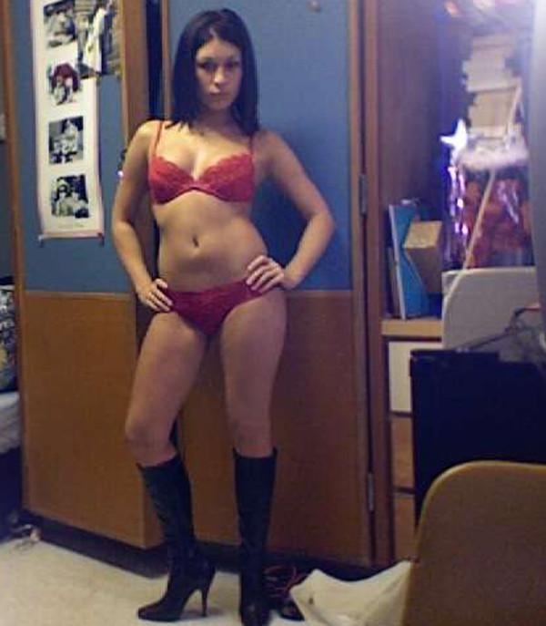 15P Sexy teen babe posing