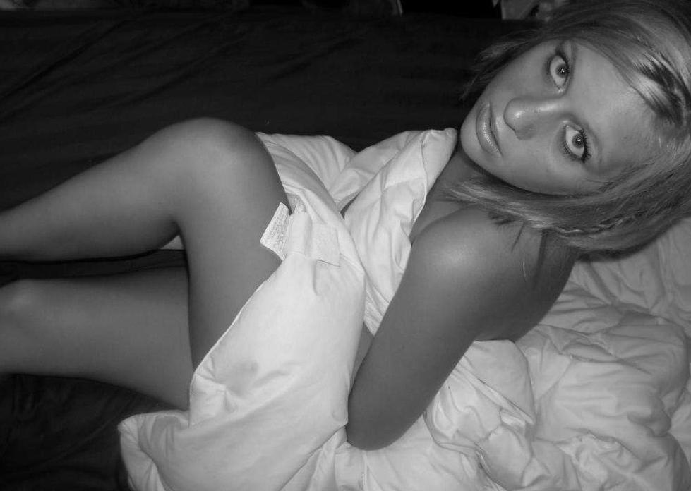 15P Sexy blonde teen