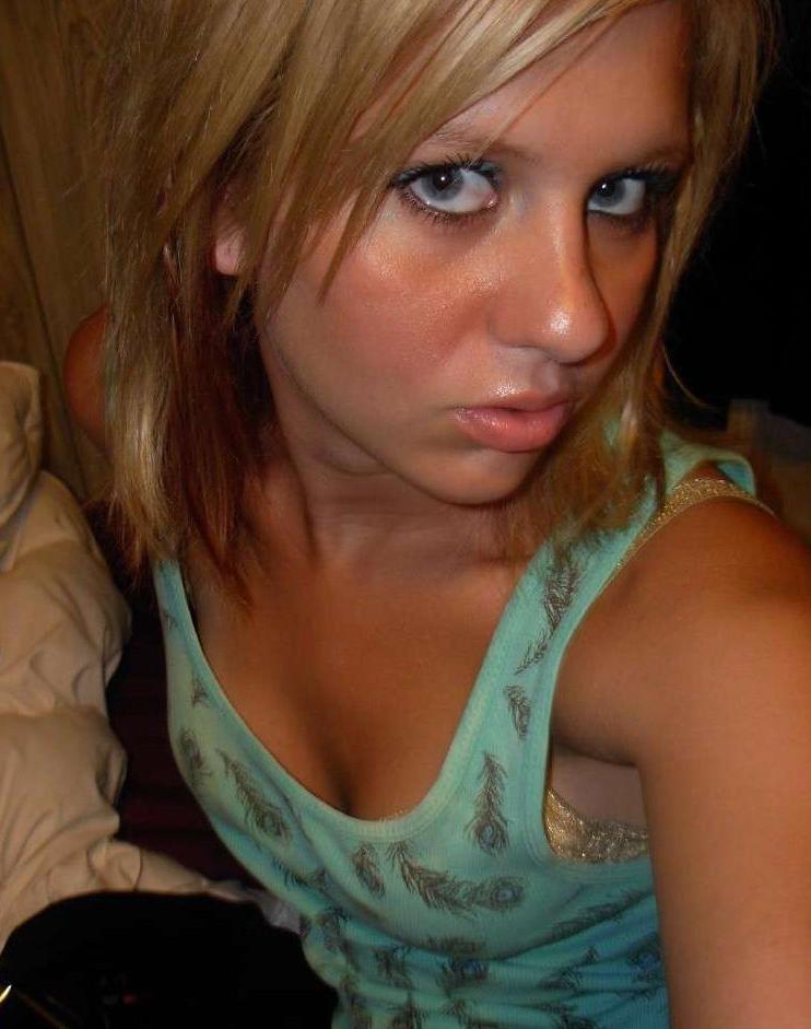 15P Sexy blonde teen