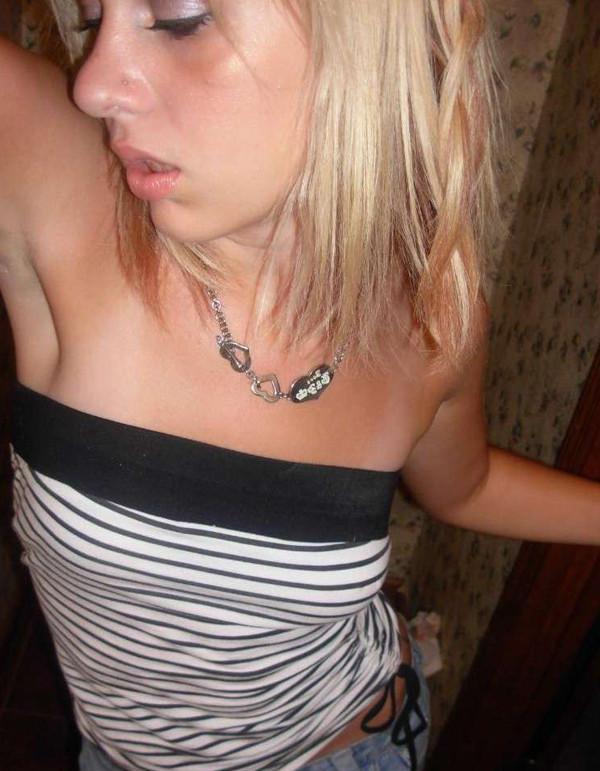 15P Sexy blonde teen