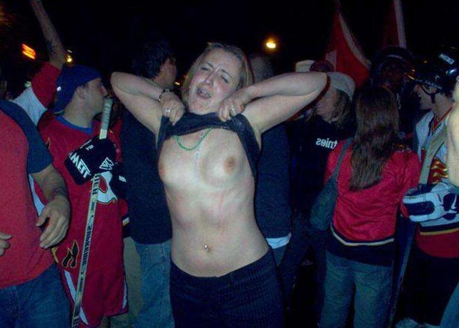 15P Wild smashed amateur babes flash their tits