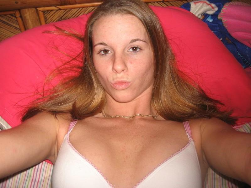 12P Naughty Ex Girlfriends Flash Pussies And Suck Cocks