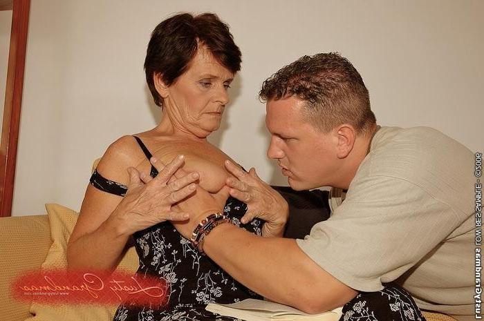 9P Hairy pussied granny hard fucking with drunk man