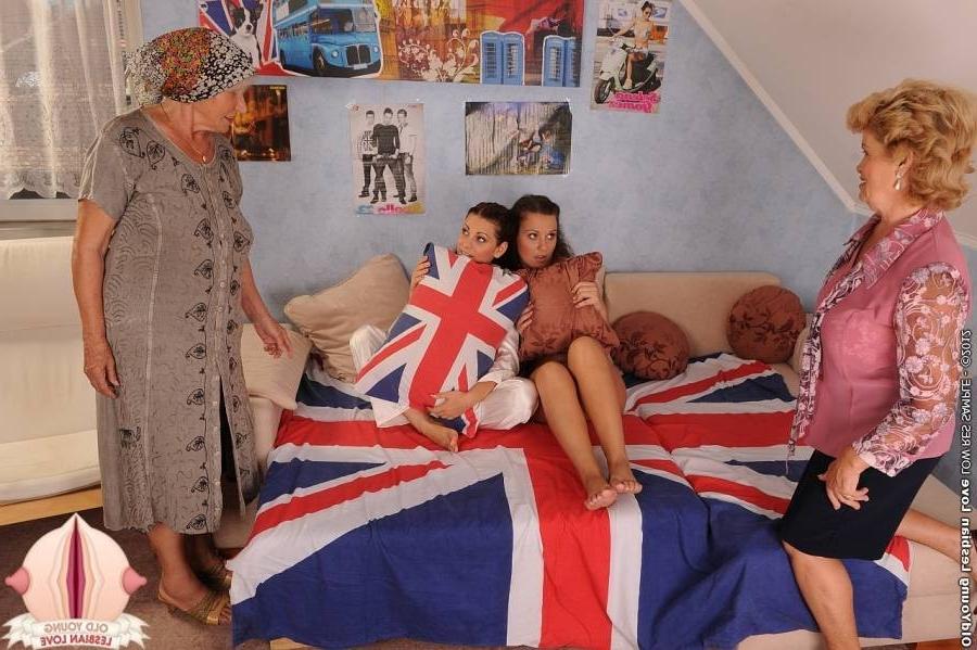 15P Two horny teens and two very old babes in wild orgy