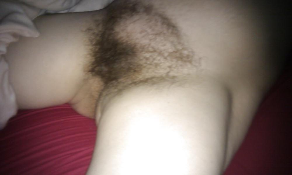25P Ex hairy pussy 