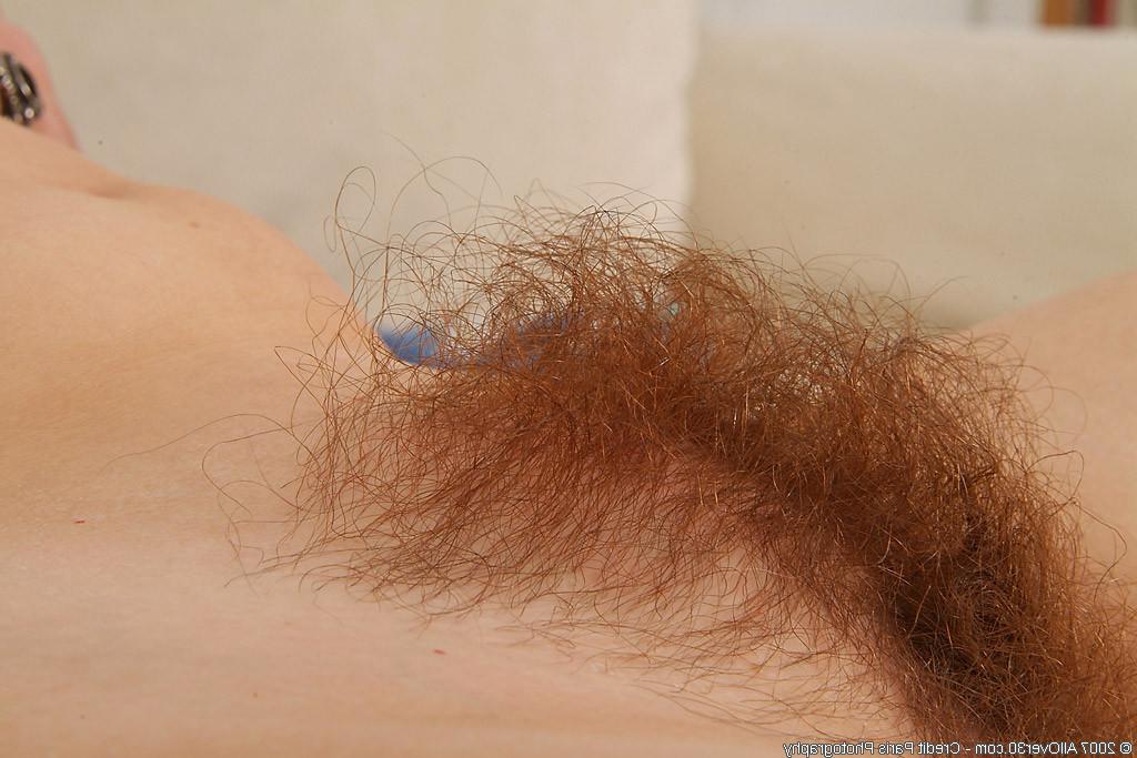 16P older woman gets the vaccuum cleaner up into her hairy pussy
