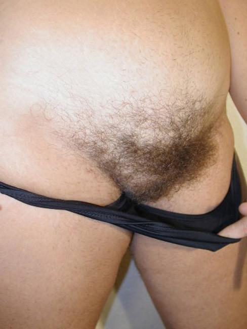 15P Older woman with full bush