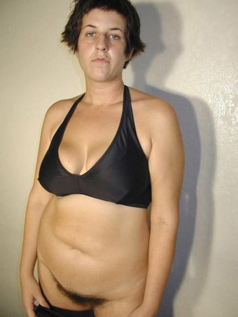 15P Older woman with full bush