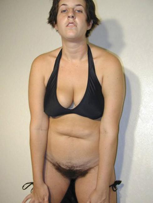 15P Older woman with full bush