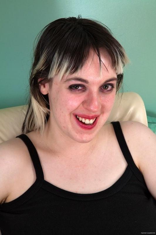 14P Samantha Jane shows off her very hairy pussy
