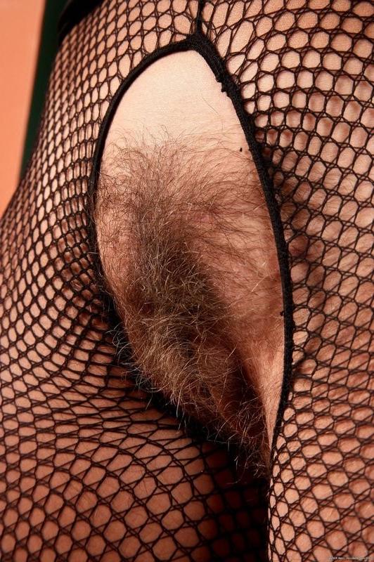 15P older babe Barbie peels off her mesh stockings