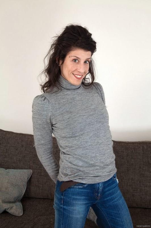 15P Mademoiselle Louise is older and hairy