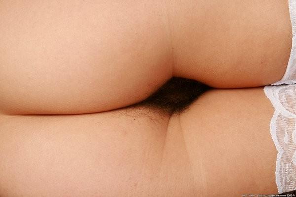 15P long haired stocking wearing milf Raven shows her bush