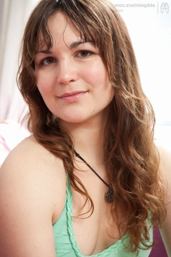 15P Hairy Brunette Beauty Knows How To Do A Nice Strip Tease