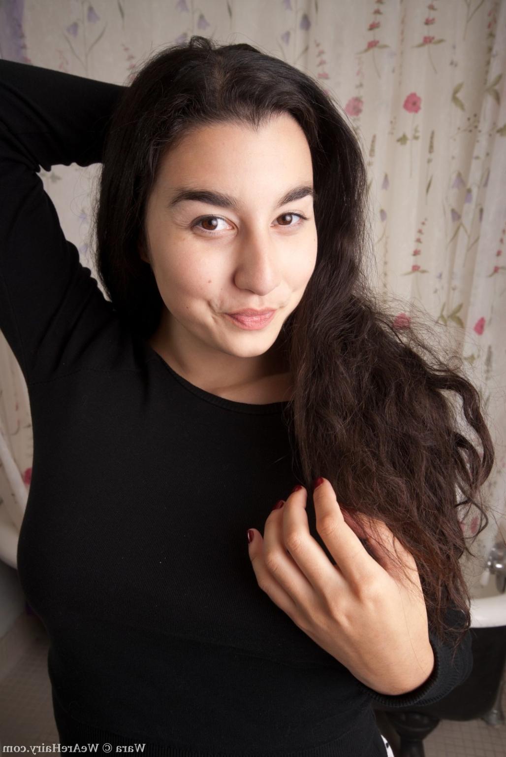 16P Natural nympho amateur Wara shows off her hairy pussy
