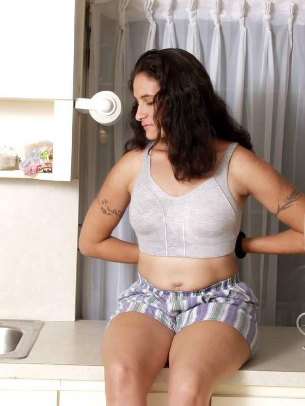 16P Mature lover spreading pussy hard and washing it