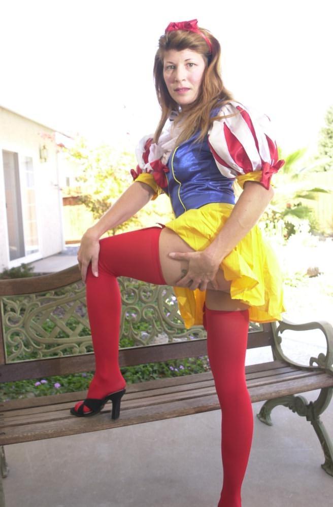 16P Uniformed mature maid spreads her nasty hairy snatch outdoors