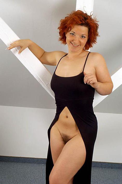 16P Hairy Redhead Mom Stripping and Showing Pussy