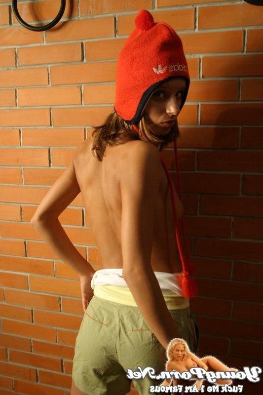 15P Young lady showing her tiny tits