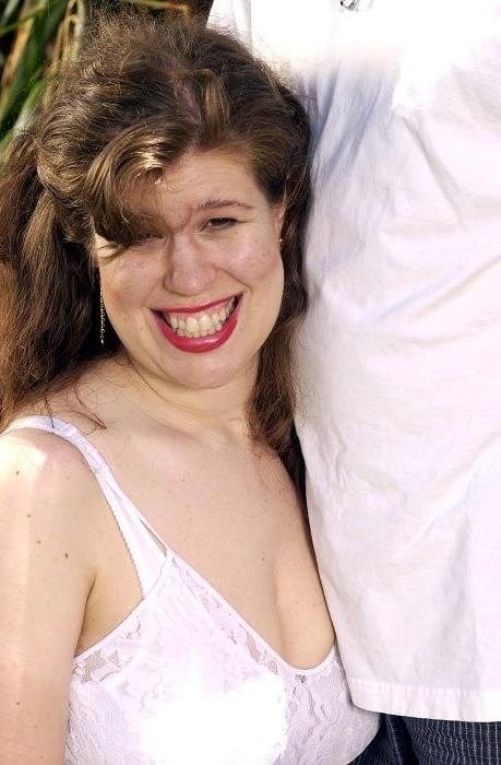 16P Busty mature woman gives head