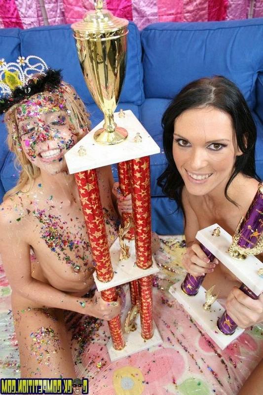 16P naughty white chicks worship a giant black dick