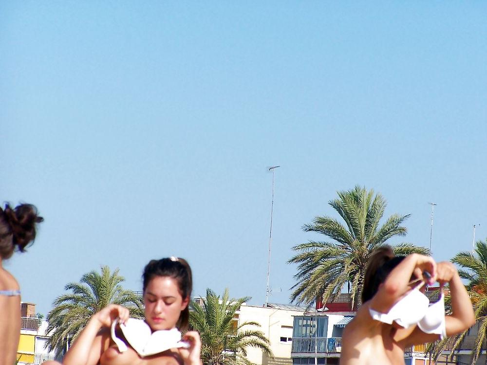 13P Brunettes beach