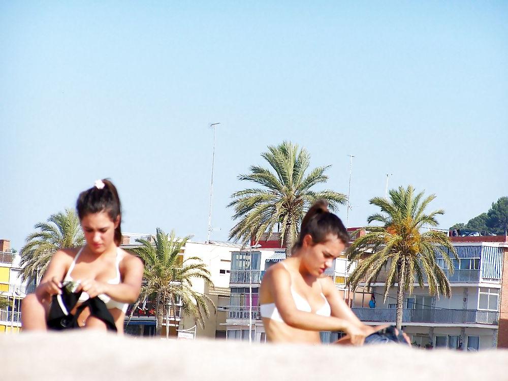 13P Brunettes beach